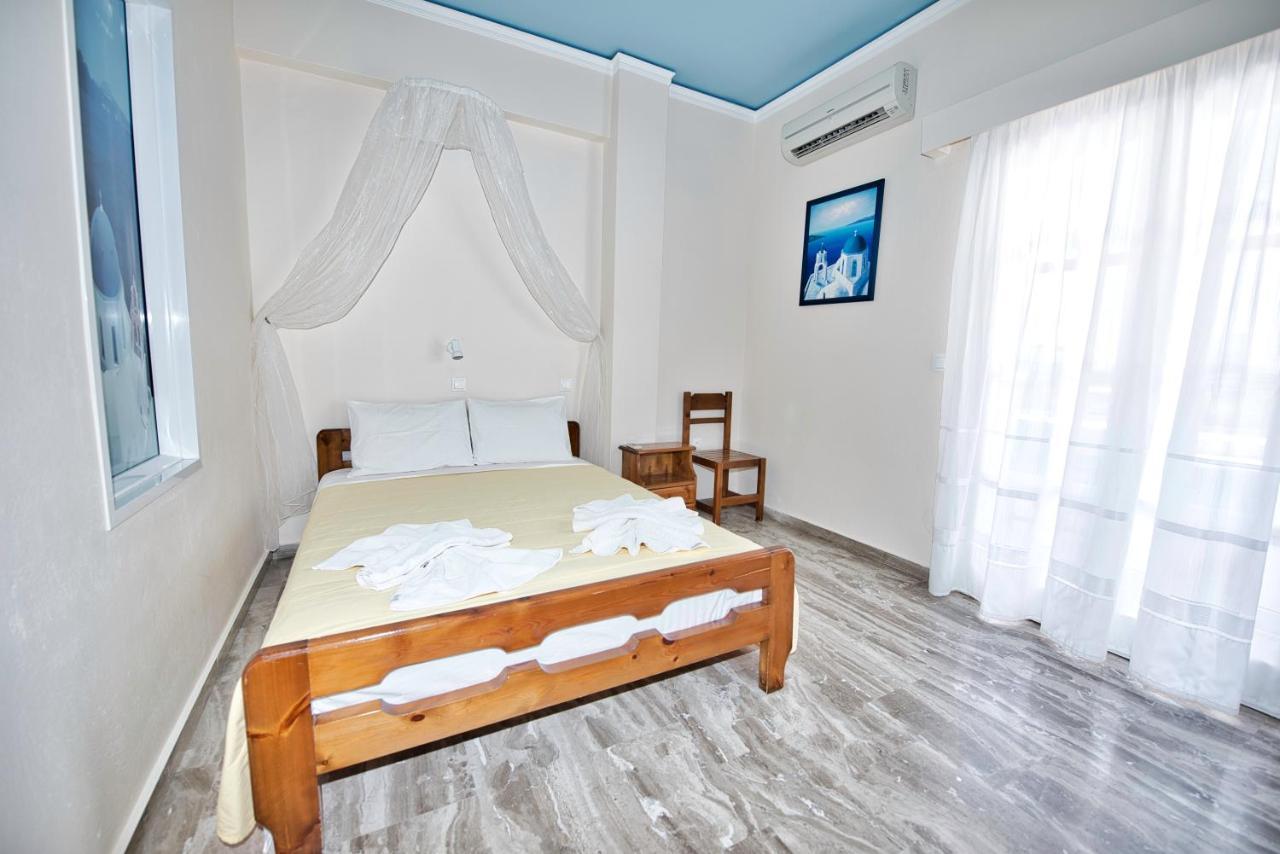 Villa Nikos Karamolegkos Kamari Exteriör bild