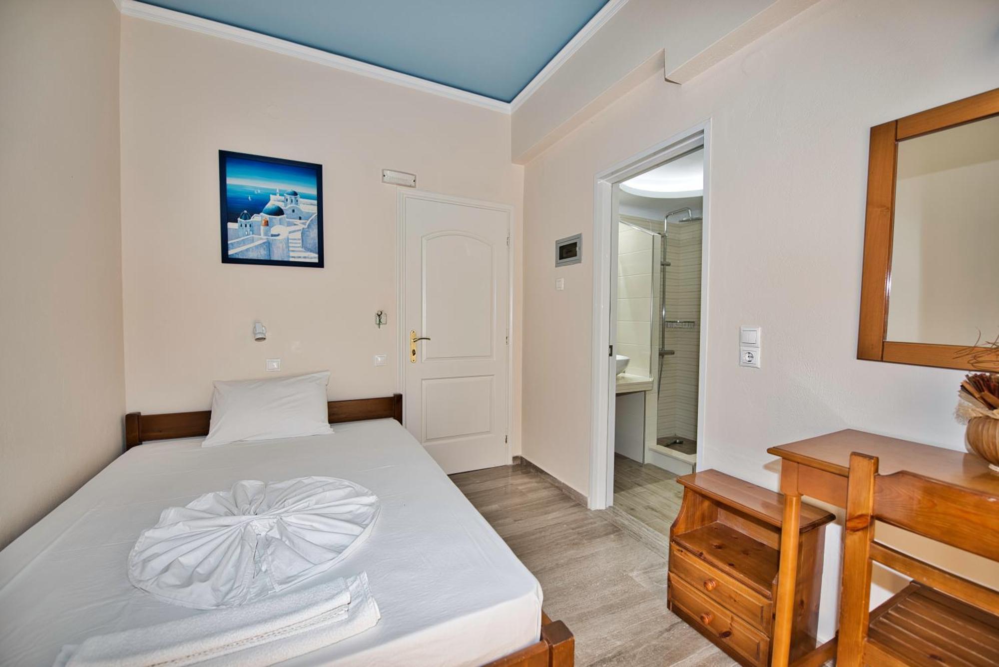Villa Nikos Karamolegkos Kamari Exteriör bild