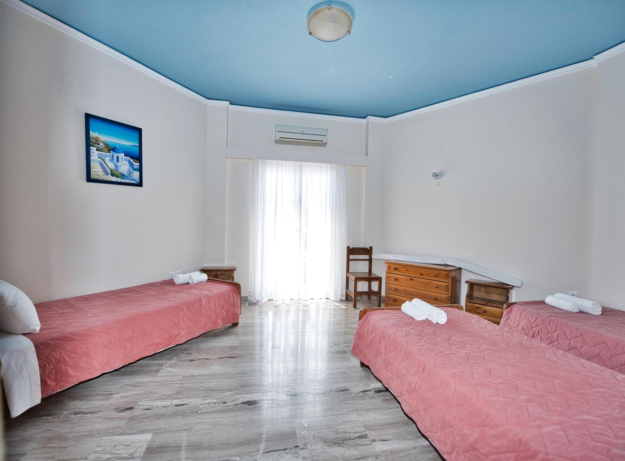 Villa Nikos Karamolegkos Kamari Exteriör bild