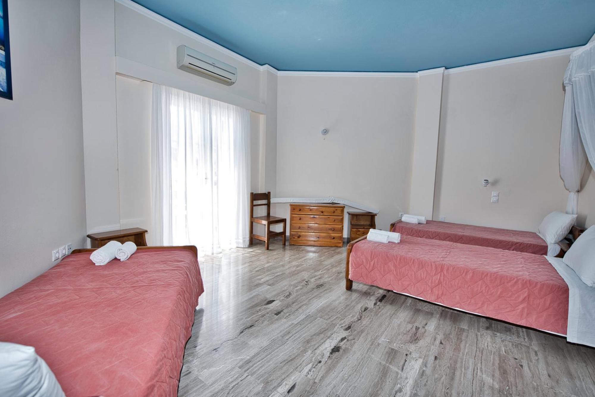 Villa Nikos Karamolegkos Kamari Exteriör bild