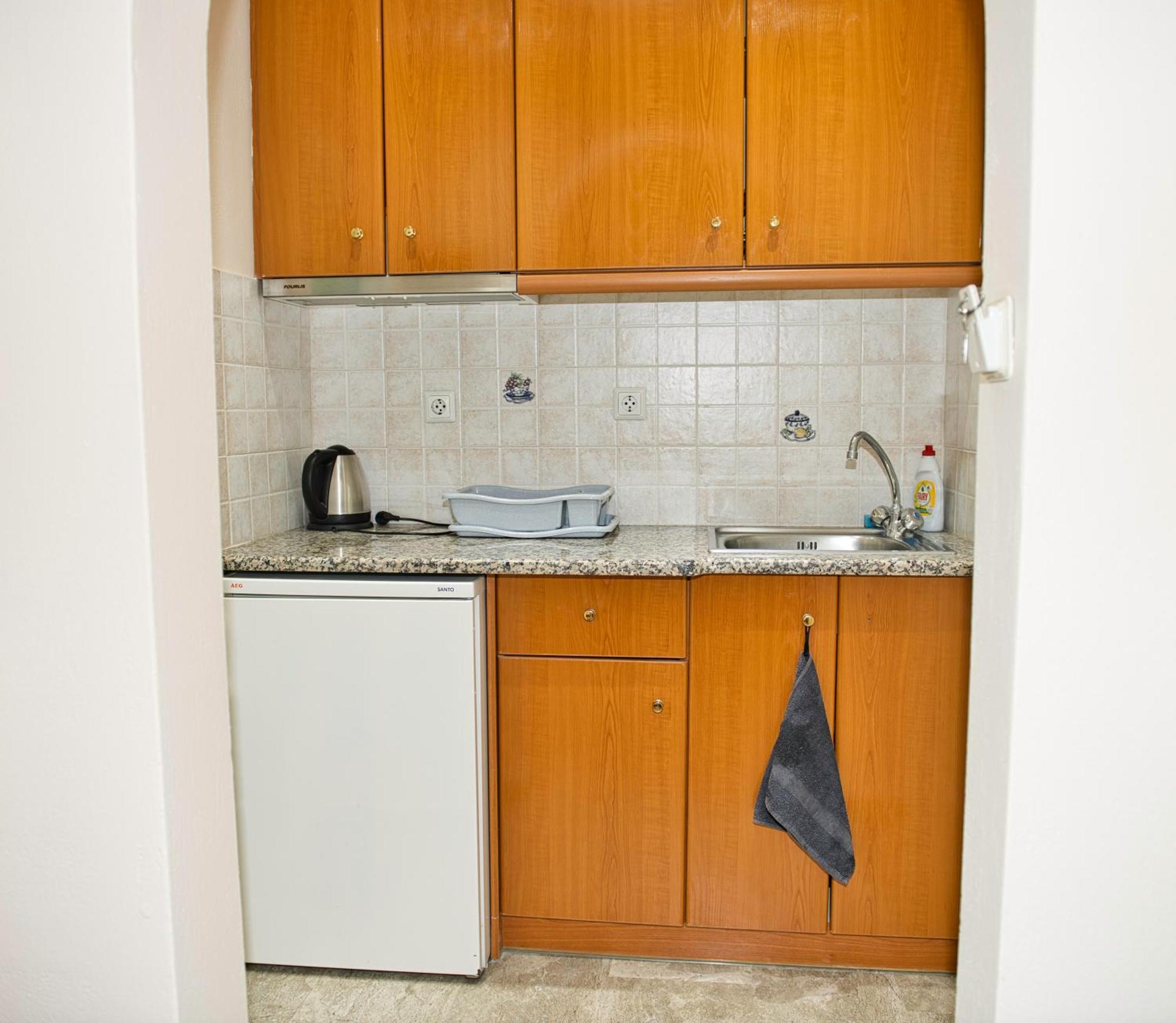 Villa Nikos Karamolegkos Kamari Exteriör bild