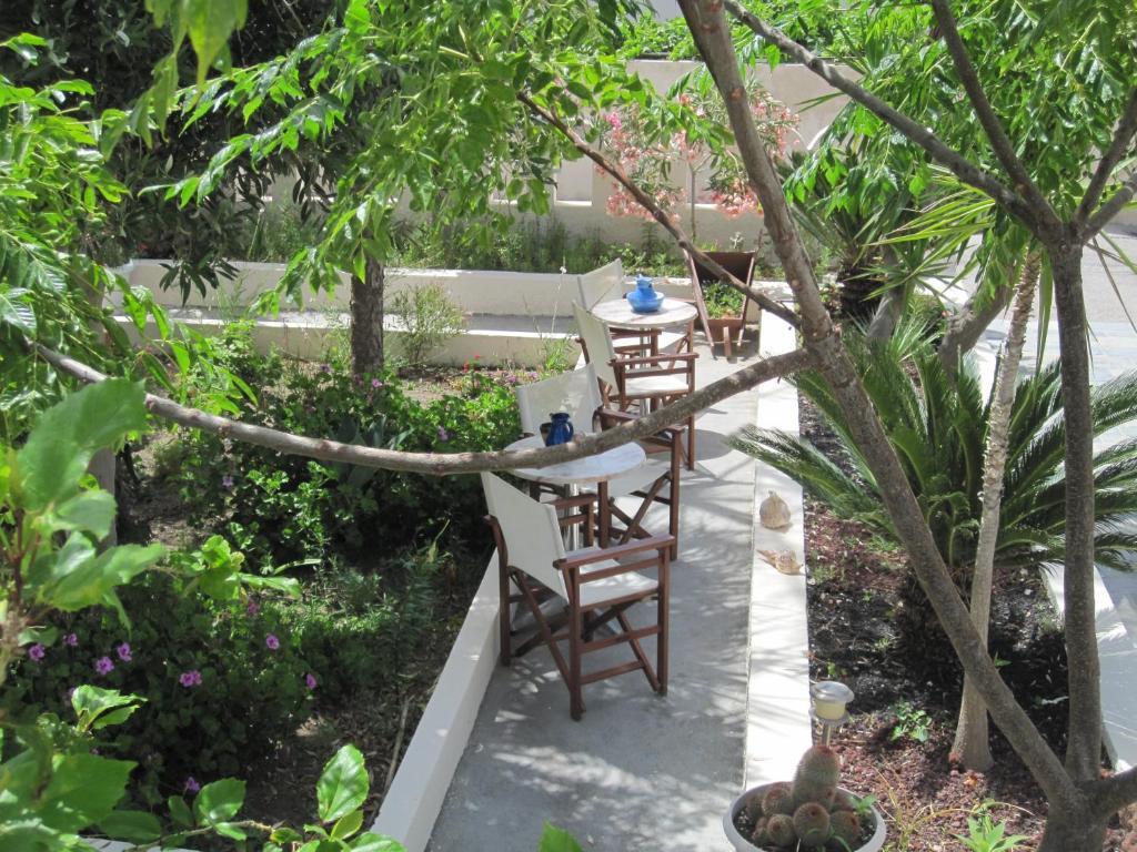 Villa Nikos Karamolegkos Kamari Rum bild